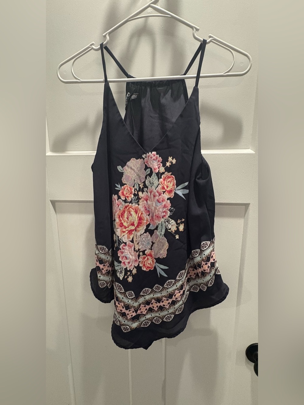 by & by Black Floral V-Neck Spaghetti Strap Cami